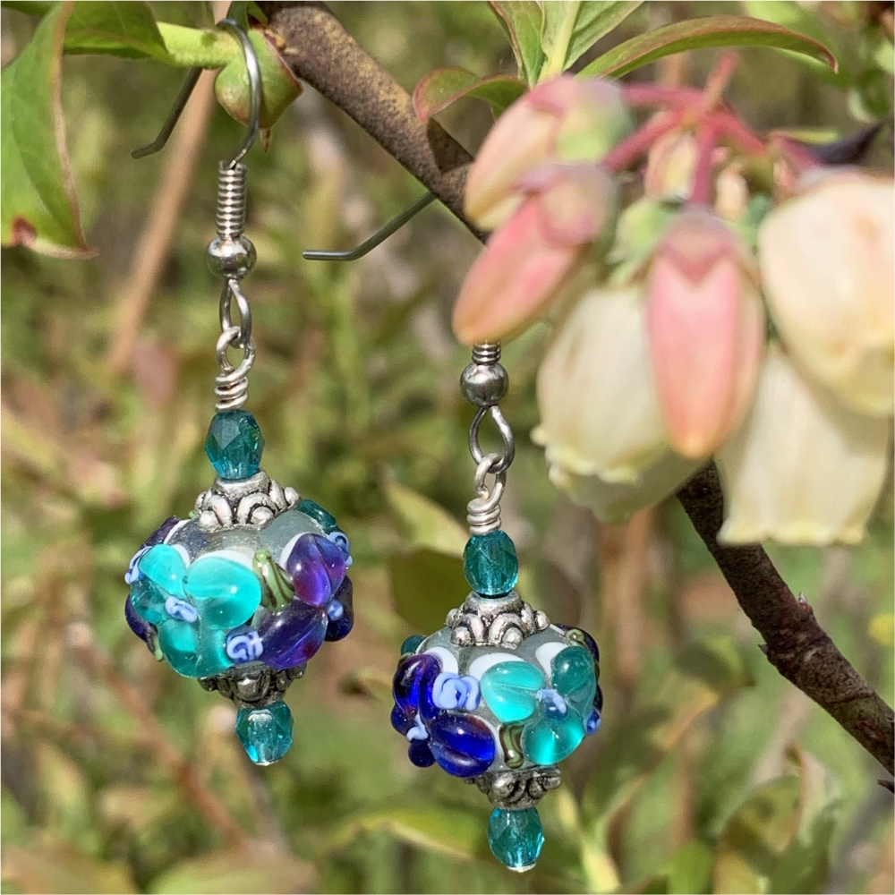 Clear/Teal Flower Rondelle Earrings - Image 2